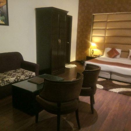 Hotel Comfort Zone Nowe Delhi Zewnętrze zdjęcie